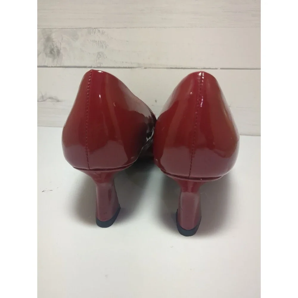 Ladies Charles David Adam Shiny Red Kitten Heel Pumps Sz 7.5 Beautiful
